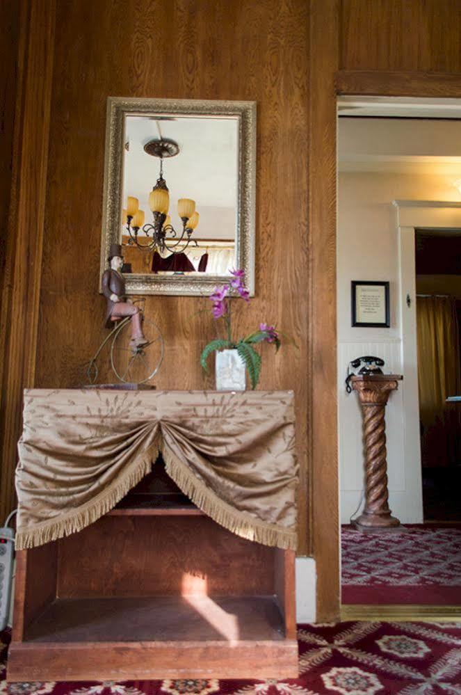 Van Gilder Hotel سيوارد المظهر الخارجي الصورة